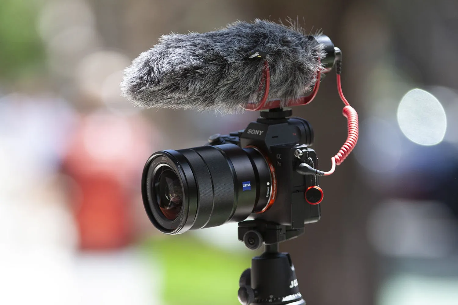 Rode VideoMic Go Microphone Kit (Mic   DeadCat) - Bundle